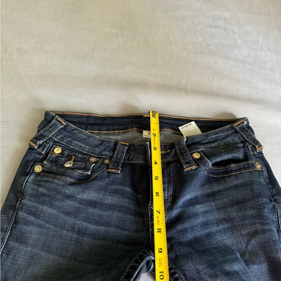 True religion shorts size 27 - Picture 6 of 6